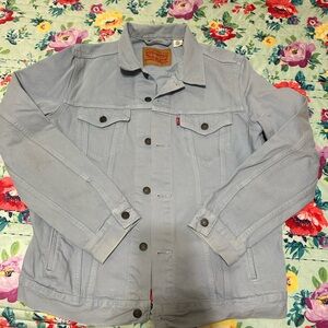Light blue Levi’s denim jacket size large